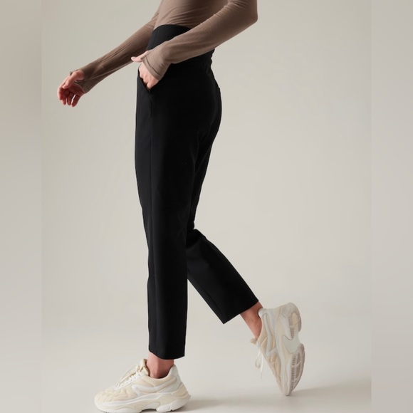 NWT-Athleta Black High Rise Endless Pant, Size 8 Petite - Picture 4 of 13